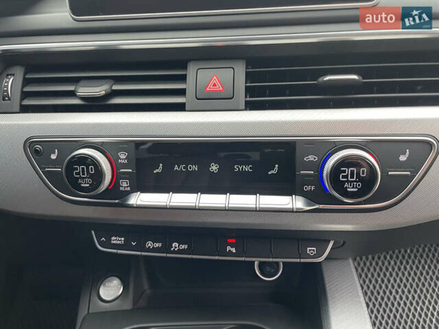 Сірий Ауді А4, об'ємом двигуна 2 л та пробігом 54 тис. км за 17800 $, фото 35 на Automoto.ua