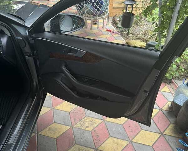 Серый Ауди А4, объемом двигателя 1.98 л и пробегом 157 тыс. км за 17500 $, фото 8 на Automoto.ua