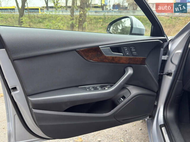 Серый Ауди А4, объемом двигателя 1.98 л и пробегом 174 тыс. км за 16700 $, фото 9 на Automoto.ua