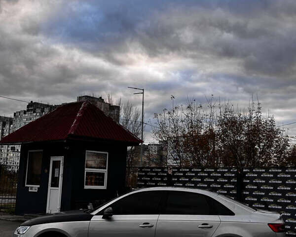 Серый Ауди А4, объемом двигателя 1.98 л и пробегом 178 тыс. км за 12500 $, фото 3 на Automoto.ua