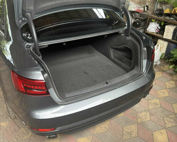 Серый Ауди А4, объемом двигателя 1.98 л и пробегом 157 тыс. км за 17500 $, фото 4 на Automoto.ua