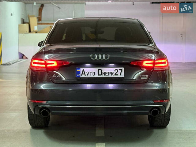 Серый Ауди А4, объемом двигателя 2 л и пробегом 147 тыс. км за 12999 $, фото 5 на Automoto.ua