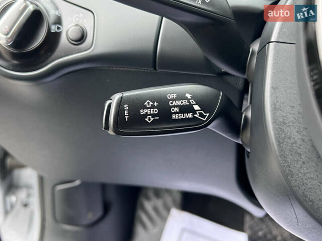 Сірий Ауді А4, об'ємом двигуна 2 л та пробігом 225 тис. км за 12490 $, фото 23 на Automoto.ua