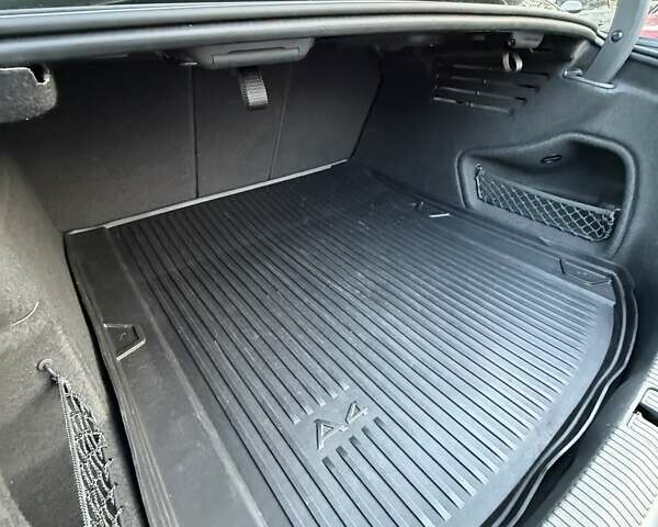 Серый Ауди А4, объемом двигателя 1.98 л и пробегом 168 тыс. км за 19600 $, фото 11 на Automoto.ua