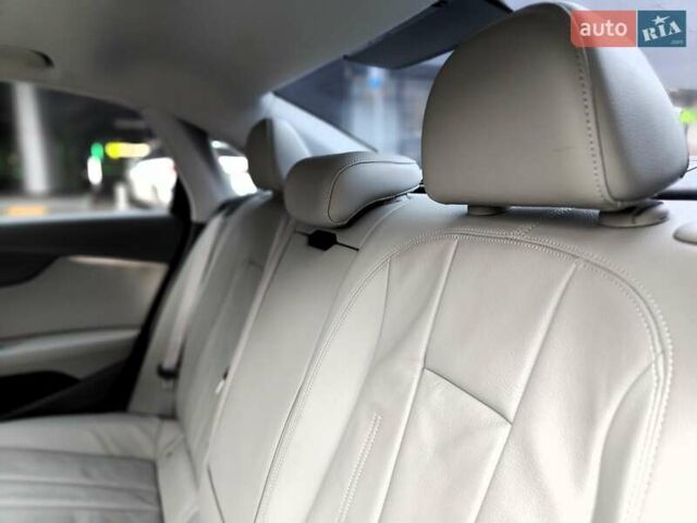 Серый Ауди А4, объемом двигателя 2 л и пробегом 128 тыс. км за 15990 $, фото 48 на Automoto.ua