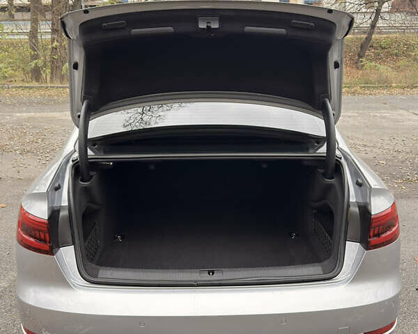 Серый Ауди А4, объемом двигателя 1.98 л и пробегом 174 тыс. км за 16700 $, фото 8 на Automoto.ua