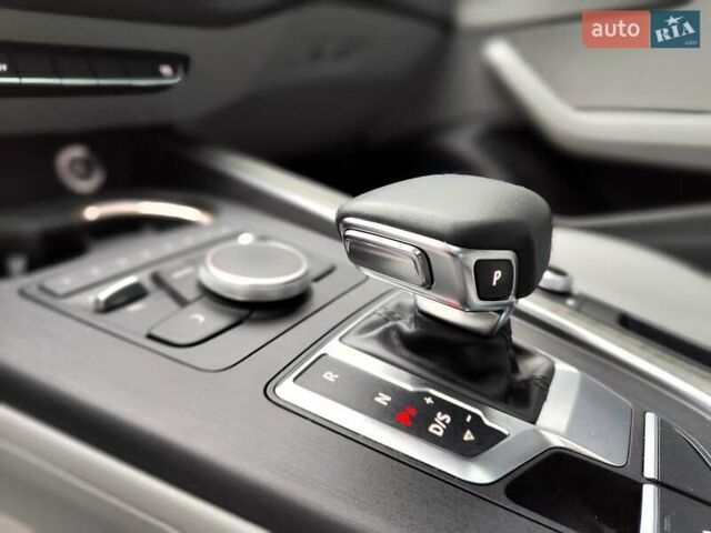 Серый Ауди А4, объемом двигателя 2 л и пробегом 128 тыс. км за 15990 $, фото 40 на Automoto.ua