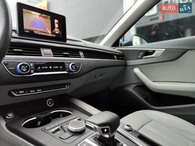 Серый Ауди А4, объемом двигателя 2 л и пробегом 128 тыс. км за 15990 $, фото 38 на Automoto.ua
