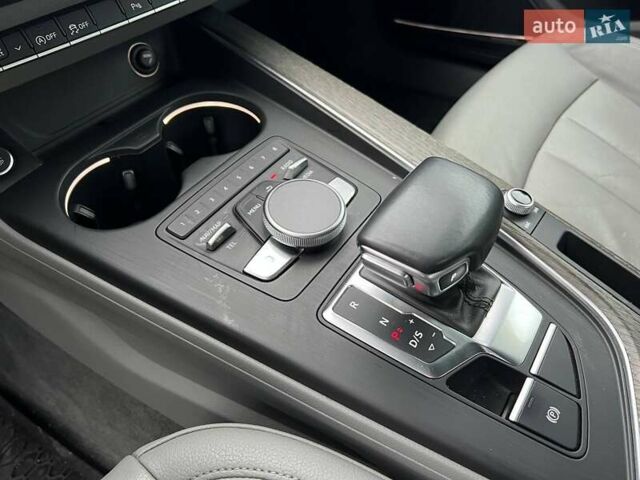 Сірий Ауді А4, об'ємом двигуна 1.98 л та пробігом 160 тис. км за 19990 $, фото 19 на Automoto.ua