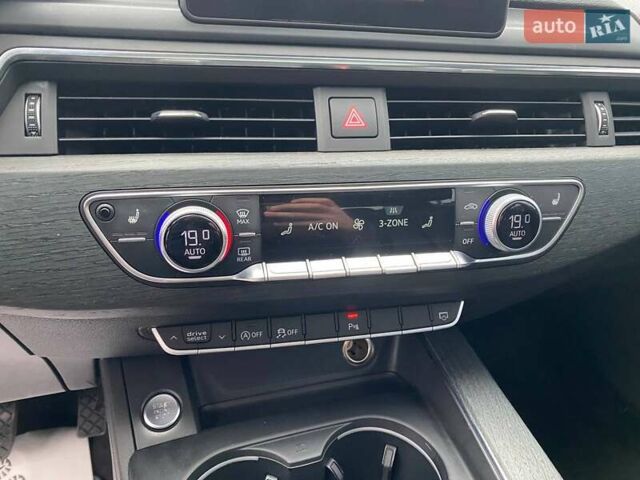 Серый Ауди А4, объемом двигателя 2 л и пробегом 226 тыс. км за 13900 $, фото 15 на Automoto.ua