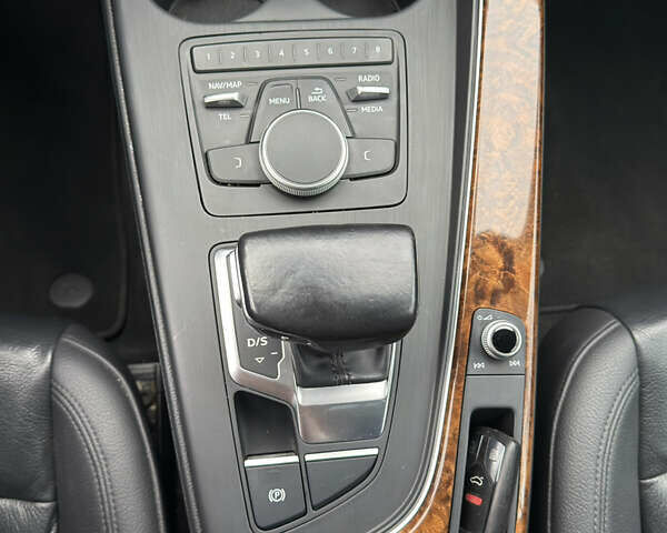 Серый Ауди А4, объемом двигателя 1.98 л и пробегом 174 тыс. км за 16700 $, фото 15 на Automoto.ua