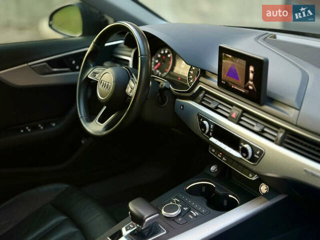 Сірий Ауді А4, об'ємом двигуна 2 л та пробігом 110 тис. км за 19500 $, фото 17 на Automoto.ua