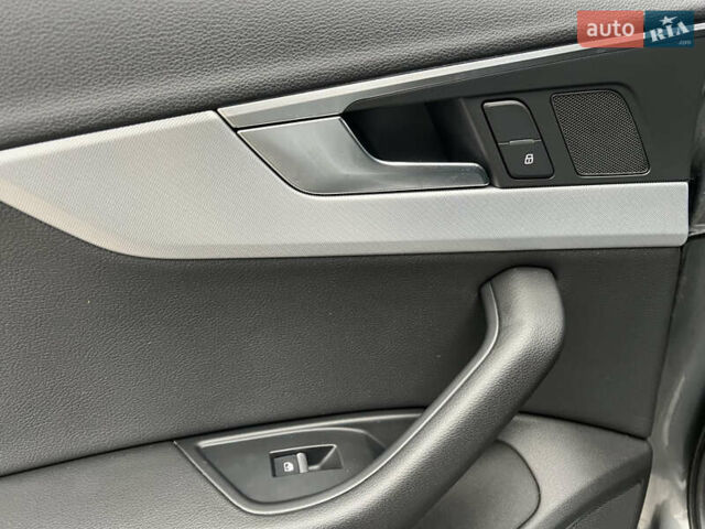 Серый Ауди А4, объемом двигателя 1.98 л и пробегом 100 тыс. км за 19300 $, фото 24 на Automoto.ua