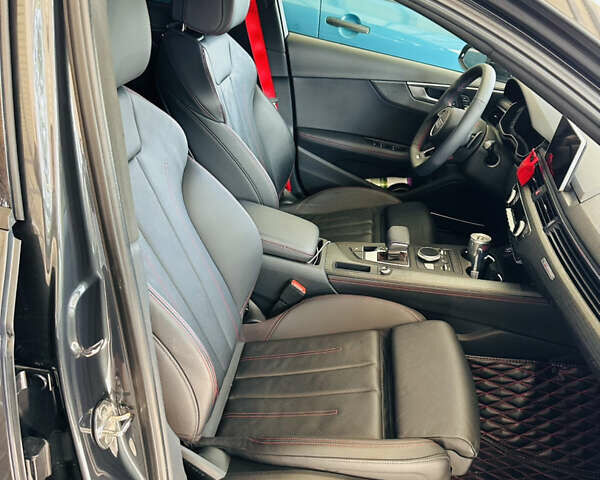 Серый Ауди А4, объемом двигателя 1.98 л и пробегом 110 тыс. км за 21500 $, фото 7 на Automoto.ua