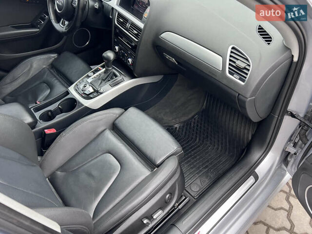 Сірий Ауді А4, об'ємом двигуна 2 л та пробігом 225 тис. км за 12490 $, фото 34 на Automoto.ua
