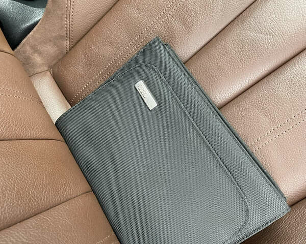 Сірий Ауді А4, об'ємом двигуна 2 л та пробігом 54 тис. км за 17800 $, фото 53 на Automoto.ua