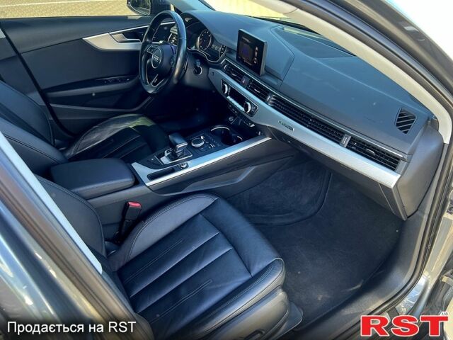 Сірий Ауді А4, об'ємом двигуна 2 л та пробігом 138 тис. км за 17800 $, фото 4 на Automoto.ua