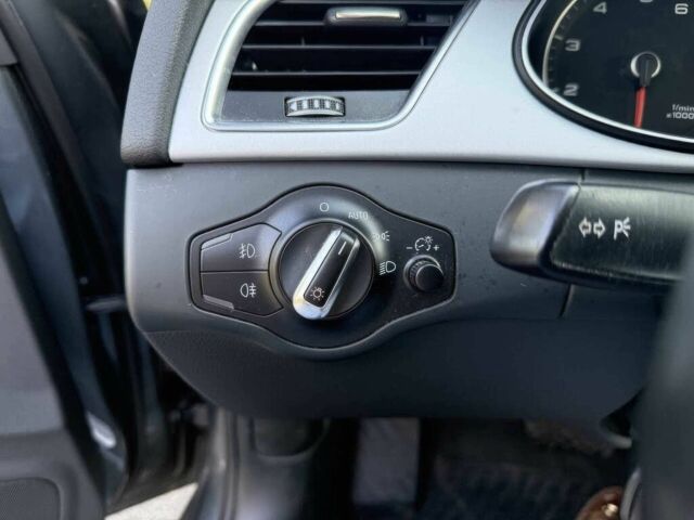 Сірий Ауді А4, об'ємом двигуна 2 л та пробігом 120 тис. км за 7200 $, фото 12 на Automoto.ua