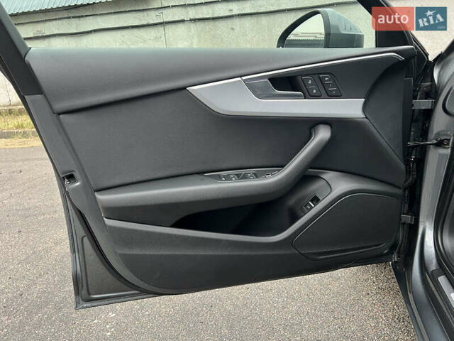 Серый Ауди А4, объемом двигателя 1.98 л и пробегом 100 тыс. км за 19300 $, фото 10 на Automoto.ua