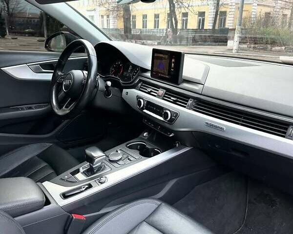 Серый Ауди А4, объемом двигателя 1.98 л и пробегом 165 тыс. км за 17300 $, фото 5 на Automoto.ua