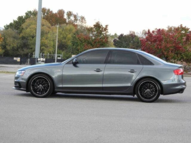 Сірий Ауді А4, об'ємом двигуна 2 л та пробігом 70 тис. км за 7900 $, фото 4 на Automoto.ua