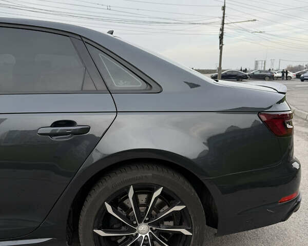 Серый Ауди А4, объемом двигателя 1.98 л и пробегом 133 тыс. км за 18500 $, фото 5 на Automoto.ua