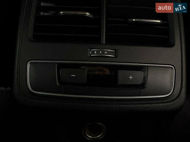 Серый Ауди А4, объемом двигателя 2 л и пробегом 247 тыс. км за 16000 $, фото 18 на Automoto.ua