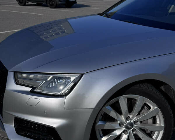 Сірий Ауді А4, об'ємом двигуна 2 л та пробігом 179 тис. км за 16500 $, фото 2 на Automoto.ua