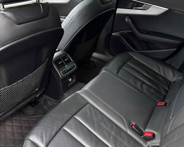 Серый Ауди А4, объемом двигателя 1.98 л и пробегом 178 тыс. км за 13999 $, фото 9 на Automoto.ua