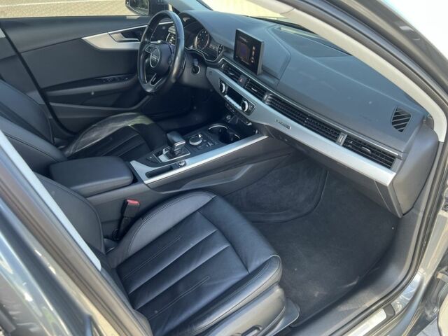 Сірий Ауді А4, об'ємом двигуна 2 л та пробігом 138 тис. км за 16900 $, фото 6 на Automoto.ua