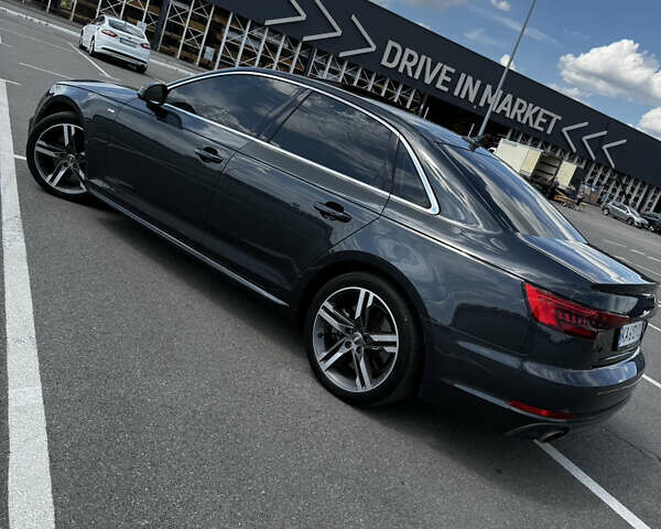 Серый Ауди А4, объемом двигателя 2 л и пробегом 157 тыс. км за 22000 $, фото 1 на Automoto.ua