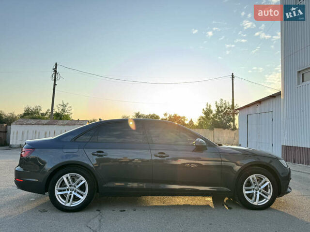 Серый Ауди А4, объемом двигателя 1.98 л и пробегом 236 тыс. км за 16500 $, фото 9 на Automoto.ua