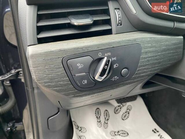 Серый Ауди А4, объемом двигателя 2 л и пробегом 226 тыс. км за 13900 $, фото 12 на Automoto.ua