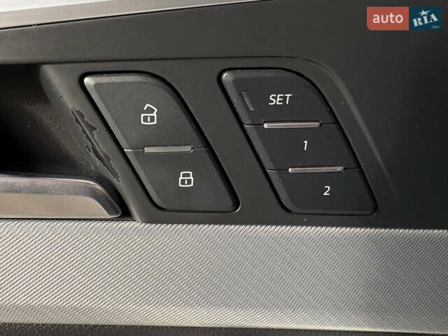 Серый Ауди А4, объемом двигателя 2 л и пробегом 247 тыс. км за 16000 $, фото 12 на Automoto.ua