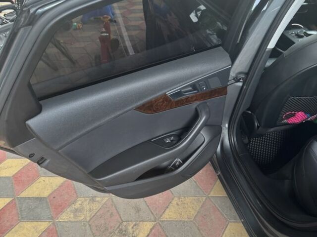 Сірий Ауді А4, об'ємом двигуна 2 л та пробігом 157 тис. км за 17500 $, фото 4 на Automoto.ua