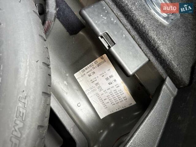 Серый Ауди А4, объемом двигателя 3 л и пробегом 253 тыс. км за 20700 $, фото 78 на Automoto.ua