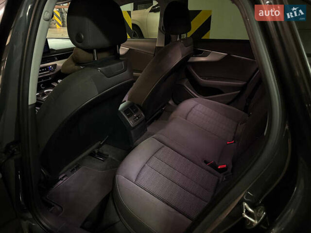 Серый Ауди А4, объемом двигателя 2 л и пробегом 147 тыс. км за 12999 $, фото 7 на Automoto.ua