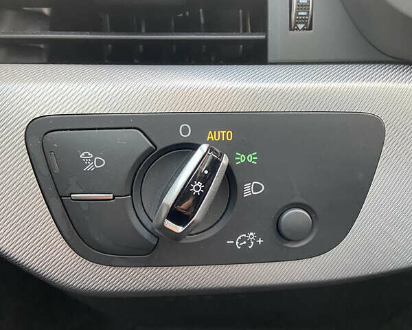 Сірий Ауді А4, об'ємом двигуна 1.98 л та пробігом 147 тис. км за 20900 $, фото 18 на Automoto.ua