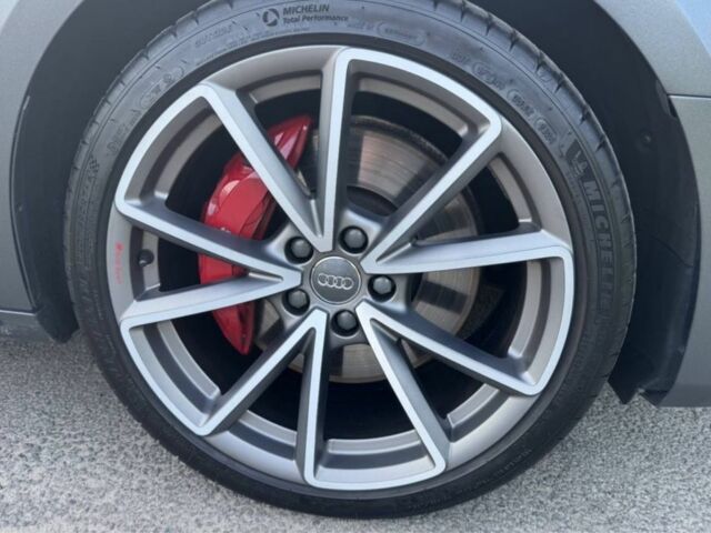 Серый Ауди А4, объемом двигателя 2 л и пробегом 121 тыс. км за 24900 $, фото 5 на Automoto.ua