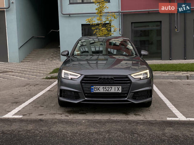Сірий Ауді А4, об'ємом двигуна 1.98 л та пробігом 170 тис. км за 18000 $, фото 1 на Automoto.ua