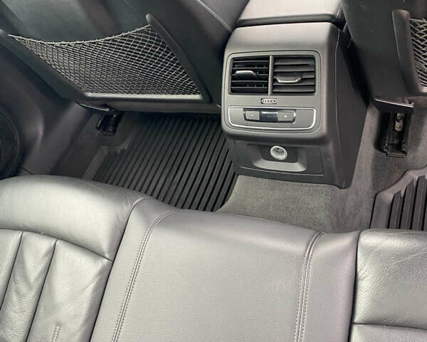 Сірий Ауді А4, об'ємом двигуна 1.98 л та пробігом 170 тис. км за 18000 $, фото 12 на Automoto.ua