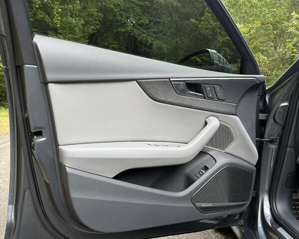 Серый Ауди А4, объемом двигателя 2 л и пробегом 146 тыс. км за 21000 $, фото 14 на Automoto.ua