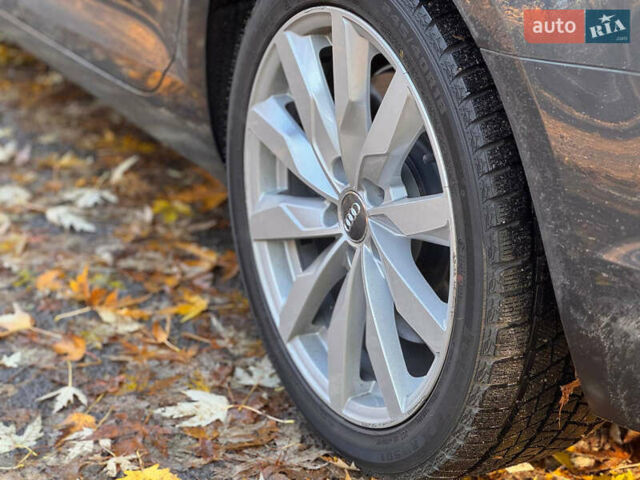 Ауді А4 2017 у Києві на Automoto.ua Сірий Ауді А4, об'ємом двигуна 2 л та пробігом 211 тис. км за 17300 $, фото 41 на Automoto.ua