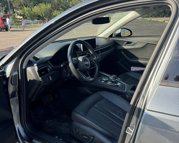 Серый Ауди А4, объемом двигателя 2 л и пробегом 158 тыс. км за 19800 $, фото 7 на Automoto.ua