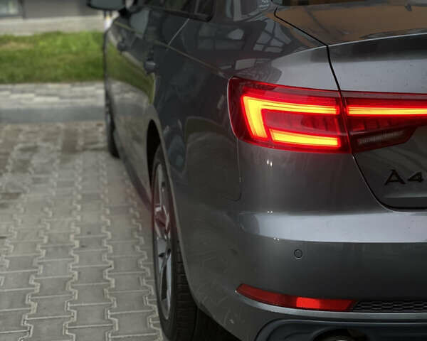 Сірий Ауді А4, об'ємом двигуна 1.98 л та пробігом 170 тис. км за 18000 $, фото 8 на Automoto.ua