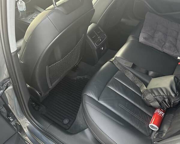 Серый Ауди А4, объемом двигателя 1.98 л и пробегом 180 тыс. км за 17500 $, фото 2 на Automoto.ua