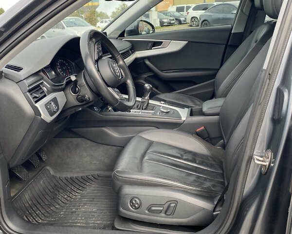 Сірий Ауді А4, об'ємом двигуна 1.98 л та пробігом 170 тис. км за 18000 $, фото 26 на Automoto.ua