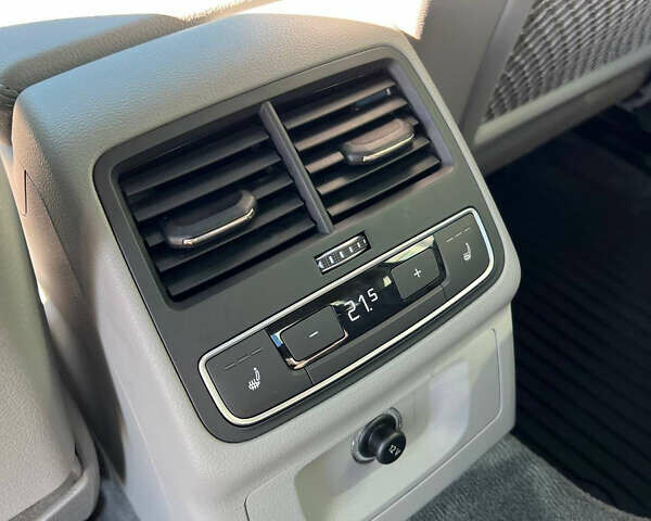 Сірий Ауді А4, об'ємом двигуна 1.98 л та пробігом 97 тис. км за 16990 $, фото 10 на Automoto.ua