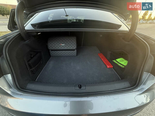 Серый Ауди А4, объемом двигателя 1.98 л и пробегом 143 тыс. км за 20500 $, фото 25 на Automoto.ua