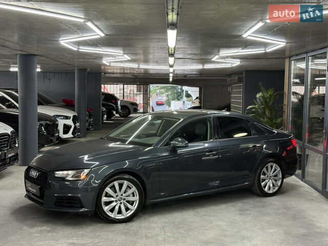 Сірий Ауді А4, об'ємом двигуна 2 л та пробігом 113 тис. км за 17900 $, фото 4 на Automoto.ua